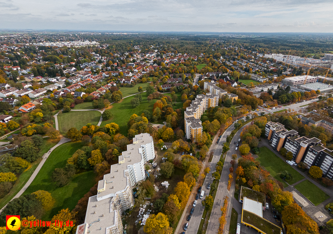 13.10.2022 - Marx-Zenrtum am Karl-Marx-Ring in Neuperlach